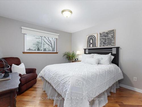 116 Tyson Dr, East Gwillimbury, ON - Indoor Photo Showing Bedroom