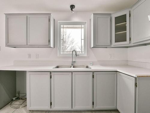 Cuisine - 1571 Rg De L'Achigan N., L'Épiphanie, QC - Indoor Photo Showing Kitchen With Double Sink