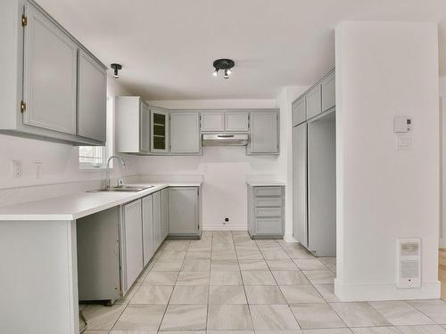 Cuisine - 1571 Rg De L'Achigan N., L'Épiphanie, QC - Indoor Photo Showing Kitchen With Double Sink