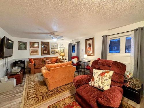 3 Cedar Walk, Marathon, ON - Indoor Photo Showing Living Room