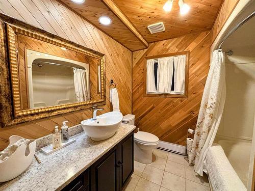 3 Cedar Walk, Marathon, ON - Indoor Photo Showing Bathroom