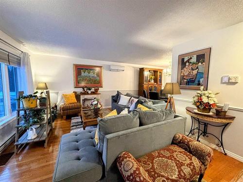 3 Cedar Walk, Marathon, ON - Indoor Photo Showing Living Room