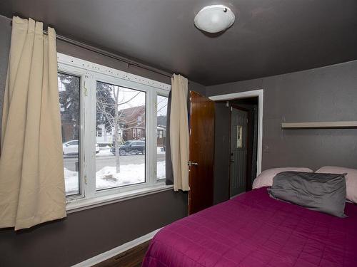 406 Synidcate Avenue N, Thunder Bay, ON - Indoor Photo Showing Bedroom