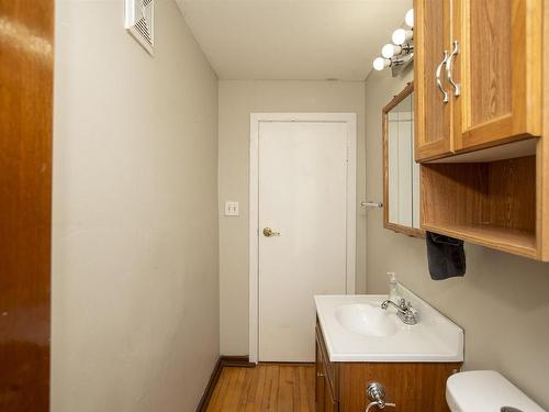 406 Synidcate Avenue N, Thunder Bay, ON - Indoor Photo Showing Bathroom