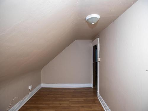 406 Synidcate Avenue N, Thunder Bay, ON - Indoor Photo Showing Other Room