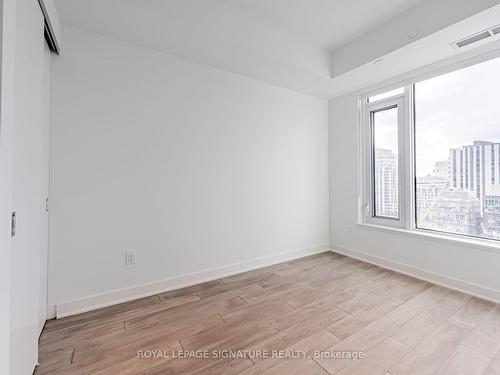 1701-11 Yorkville Ave, Toronto, ON - Indoor Photo Showing Other Room