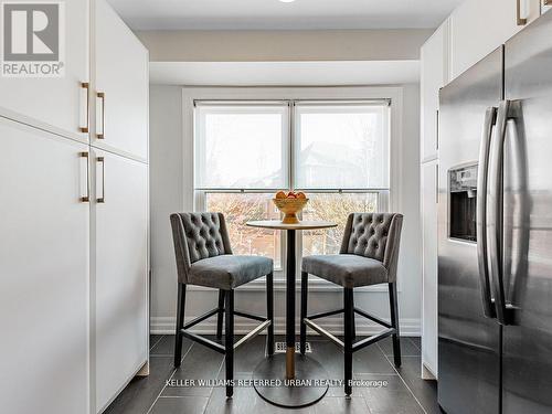 48 Wyatt Lane, Aurora, ON - Indoor Photo Showing Dining Room