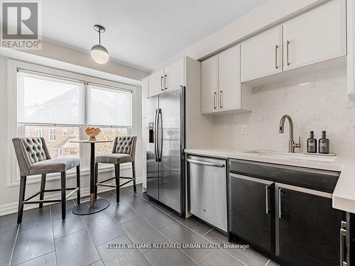 48 Wyatt Lane, Aurora, ON - Indoor Photo Showing Kitchen With Stainless Steel Kitchen