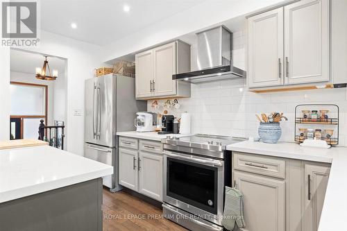 7 North Heights Road, Toronto, ON - Indoor Photo Showing Kitchen