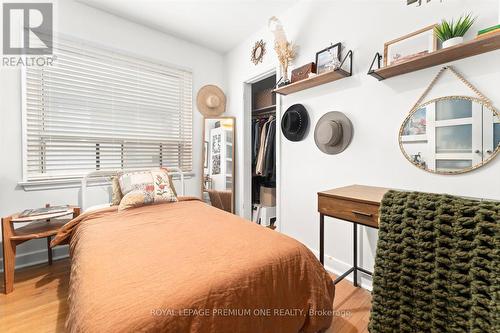 7 North Heights Road, Toronto, ON - Indoor Photo Showing Bedroom