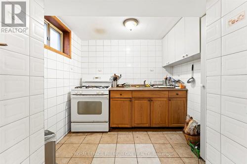 7 North Heights Road, Toronto, ON - Indoor Photo Showing Kitchen