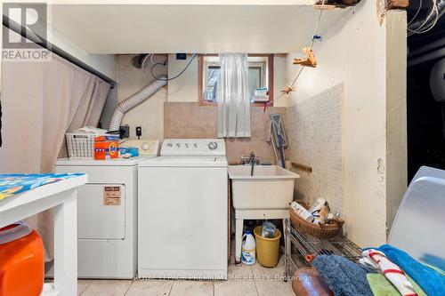 7 North Heights Road, Toronto, ON - Indoor Photo Showing Laundry Room