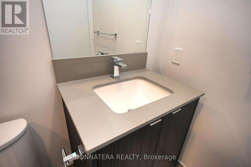 1703 - 4130 Parkside Village Drive, Mississauga, ON - Indoor Photo Showing Bathroom