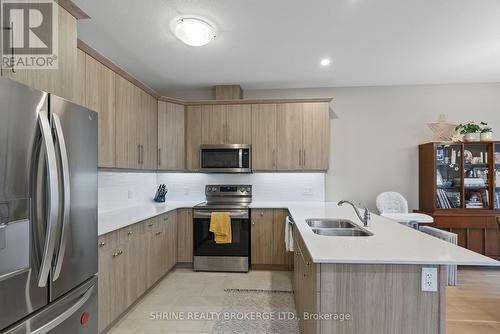 Unit 2 - 745 Chelton Road, London, ON - Indoor Photo Showing Kitchen With Double Sink With Upgraded Kitchen