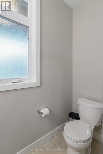 Unit 2 - 745 Chelton Road, London, ON - Indoor Photo Showing Bathroom