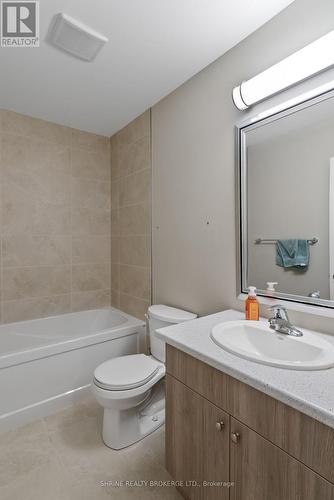 Unit 2 - 745 Chelton Road, London, ON - Indoor Photo Showing Bathroom