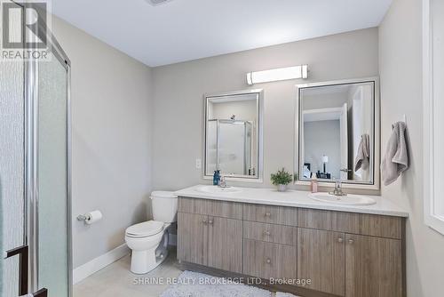 Unit 2 - 745 Chelton Road, London, ON - Indoor Photo Showing Bathroom