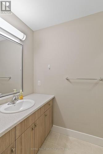 Unit 2 - 745 Chelton Road, London, ON - Indoor Photo Showing Bathroom