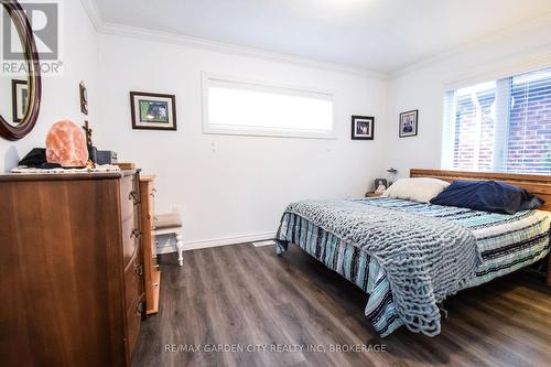 3951 Durban Lane, Lincoln (980 - Lincoln-Jordan/Vineland), ON - Indoor Photo Showing Bedroom