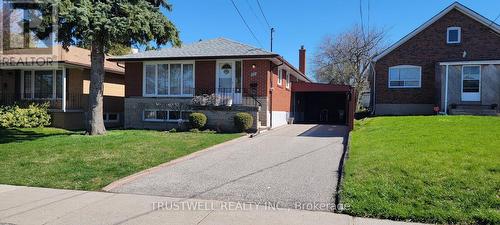 33 Grace Street, Toronto, ON - Outdoor With Facade