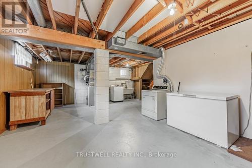 33 Grace Street, Toronto, ON - Indoor Photo Showing Laundry Room