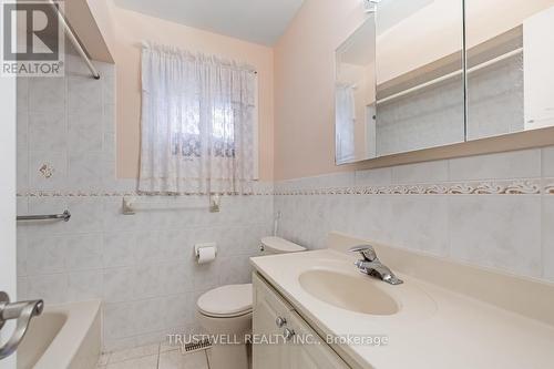 33 Grace Street, Toronto, ON - Indoor Photo Showing Bathroom