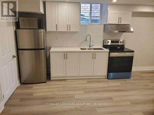 85 Shepton Way, Toronto, ON - Indoor Photo Showing Kitchen