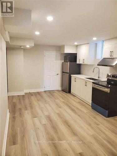 85 Shepton Way, Toronto, ON - Indoor Photo Showing Kitchen