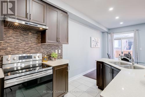 31 Padbury Trail, Brampton, ON - Indoor Photo Showing Kitchen With Double Sink With Upgraded Kitchen