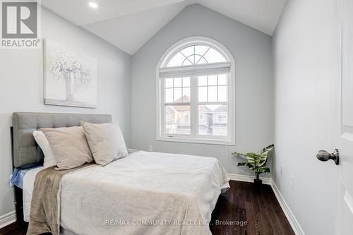 31 Padbury Trail, Brampton, ON - Indoor Photo Showing Bedroom