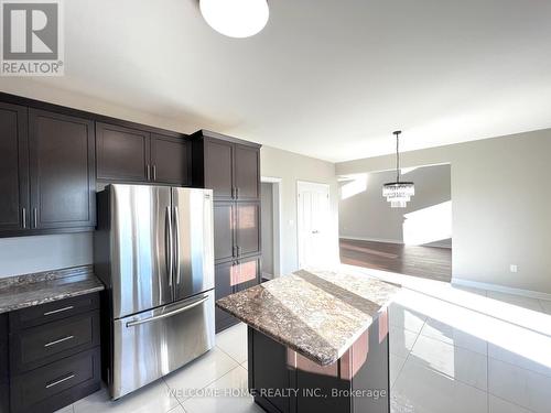 100 Dolomiti Court, Hamilton, ON - Indoor Photo Showing Kitchen