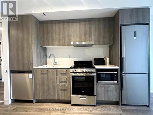 1108 - 195 Commerce Street, Vaughan, ON - Indoor Photo Showing Kitchen