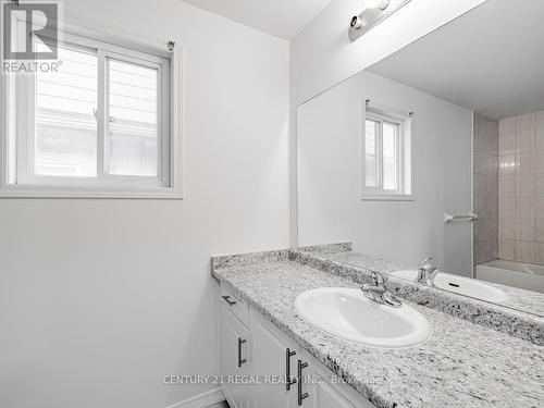 264 Diana Drive, Orillia, ON - Indoor Photo Showing Bathroom