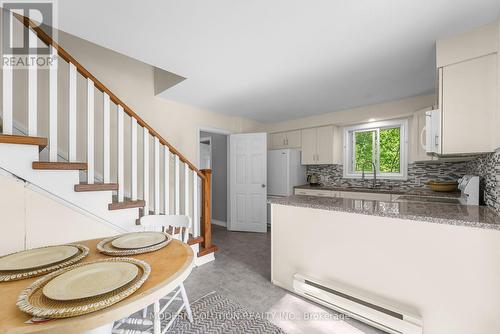 23 Elizabeth Avenue, Tiny, ON - Indoor Photo Showing Kitchen