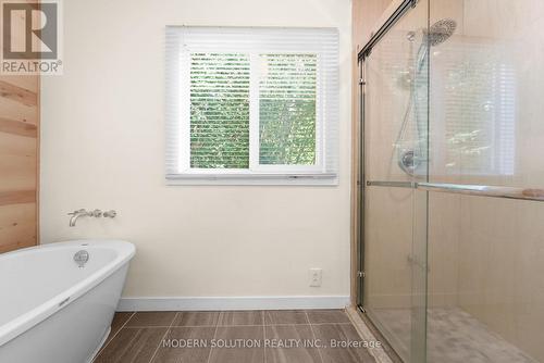 23 Elizabeth Avenue, Tiny, ON - Indoor Photo Showing Bathroom