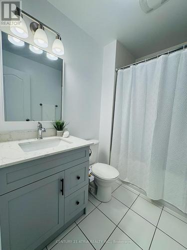 403 Landsborough Avenue, Milton, ON - Indoor Photo Showing Bathroom