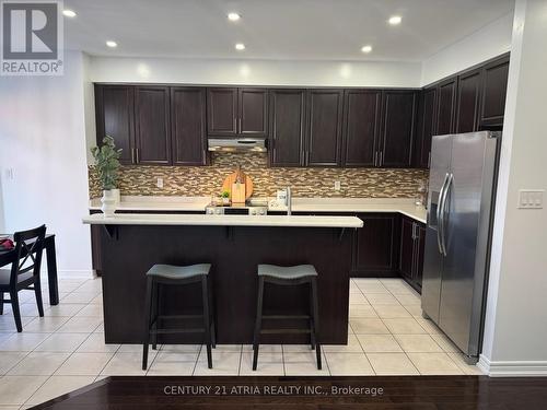 403 Landsborough Avenue, Milton, ON - Indoor Photo Showing Kitchen With Upgraded Kitchen