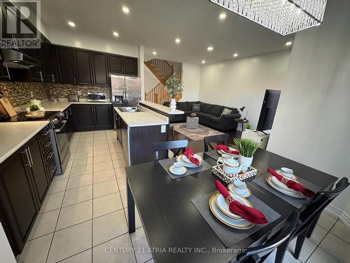 403 Landsborough Avenue, Milton, ON - Indoor Photo Showing Kitchen With Double Sink With Upgraded Kitchen