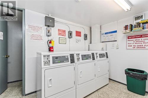 2144 Pelissier Street, Windsor, ON - Indoor Photo Showing Laundry Room