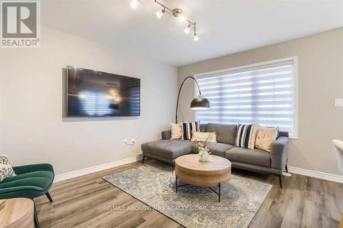 62 - 975 Whitlock Avenue, Milton, ON - Indoor Photo Showing Living Room