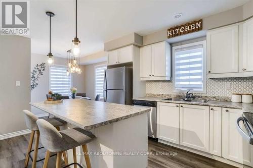 62 - 975 Whitlock Avenue, Milton, ON - Indoor Photo Showing Kitchen With Stainless Steel Kitchen With Double Sink