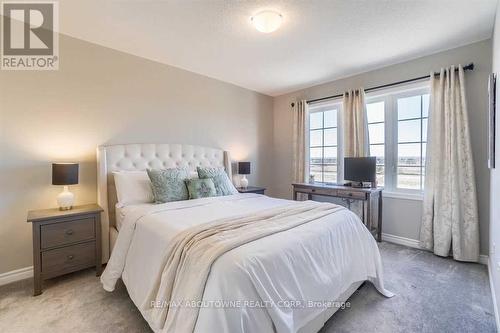 62 - 975 Whitlock Avenue, Milton, ON - Indoor Photo Showing Bedroom