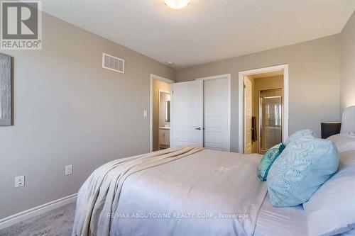 62 - 975 Whitlock Avenue, Milton, ON - Indoor Photo Showing Bedroom