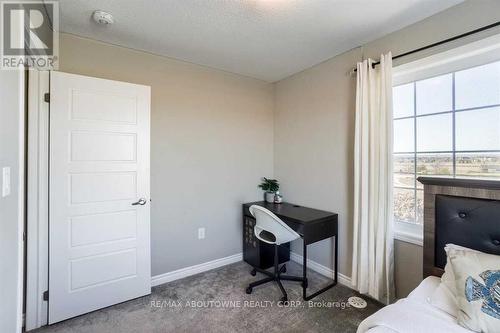 62 - 975 Whitlock Avenue, Milton, ON - Indoor Photo Showing Bedroom