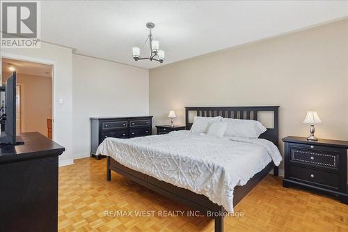 11 Sheardown Trail, Caledon, ON - Indoor Photo Showing Bedroom