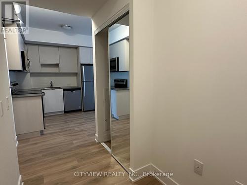 1403 - 204 Burnhamthorpe Road E, Mississauga, ON - Indoor Photo Showing Other Room