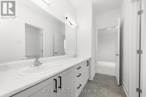 349 Antler Court, Mississippi Mills, ON - Indoor Photo Showing Bathroom