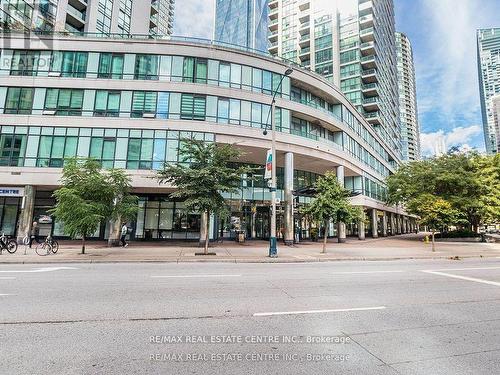 2002 - 12 Yonge Street, Toronto, ON - Outdoor