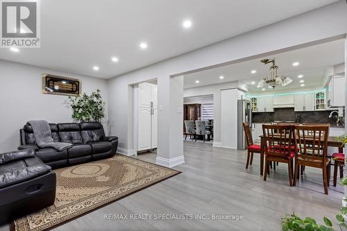 943 Ceremonial Drive, Mississauga, ON - Indoor