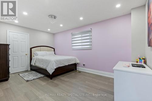 943 Ceremonial Drive, Mississauga, ON - Indoor Photo Showing Bedroom